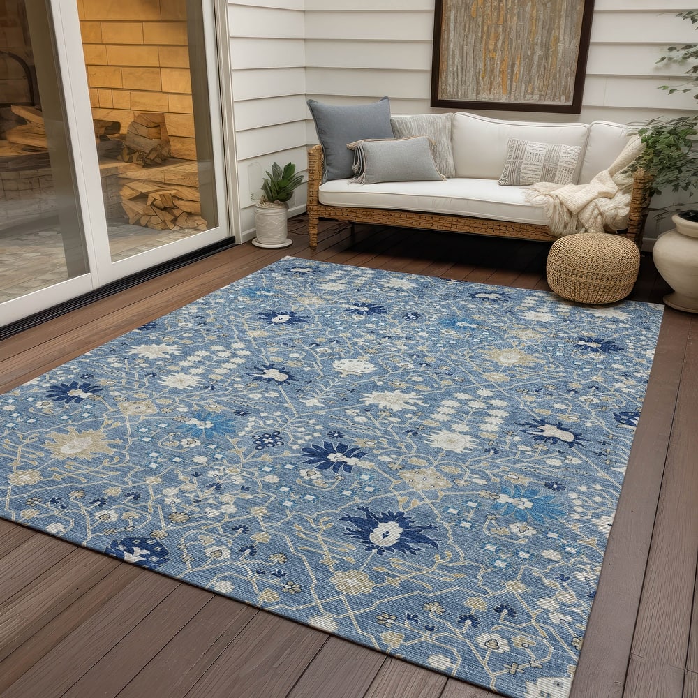Machine Washable Indoor/ Outdoor Global Traditional Chantille Rug