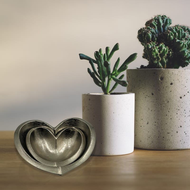 Set of 2 Decorative Handmade Aluminum Heart Bowl - Large (8 x 8 x 2.5 in) & Small (6 x 6 x 2 in)