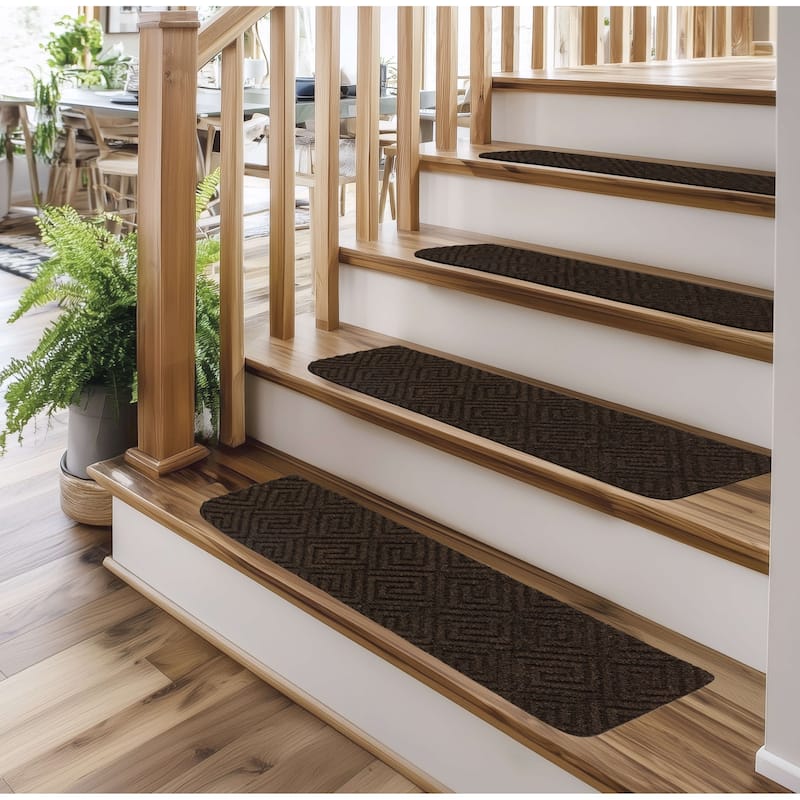 Mohawk Home Needlepunch Venice Stair Treads (Pack of 15) - 18" x 30"