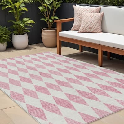 HomeRoots Geometric Transitional Rectangle Outdoor Rug