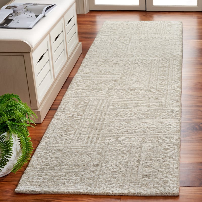 SAFAVIEH Handmade Micro-Loop Dortje Wool Rug - 2'3" x 8' Runner - Beige/Ivory