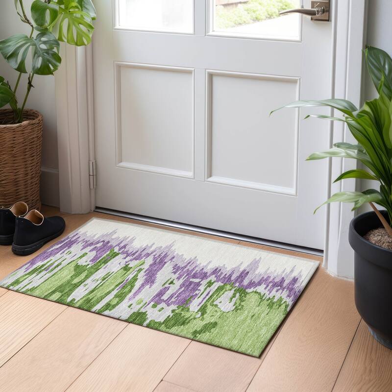Machine Washable Indoor/ Outdoor Brushstrokes Ombre Chantille Rug - Green - 1'8" x 2'6"