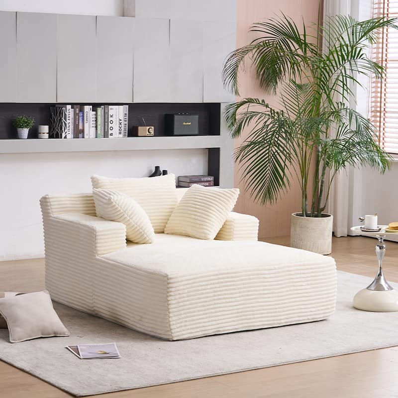 Versatile Oversized Chaise Longue Chair for Relaxing and Sleeping