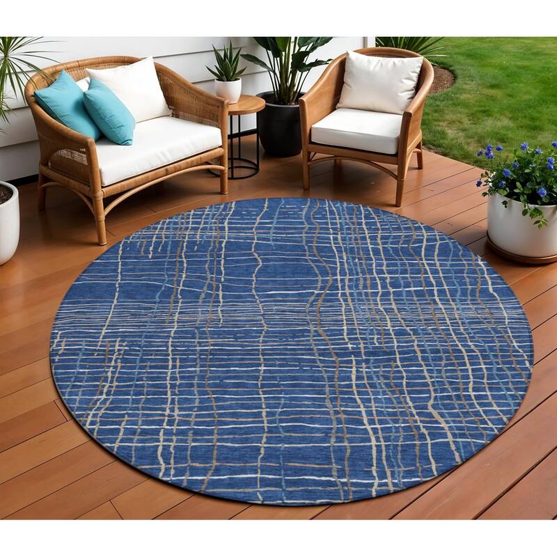 HomeRoots Striped Transitional Rectangle Outdoor Rug - 8' Round