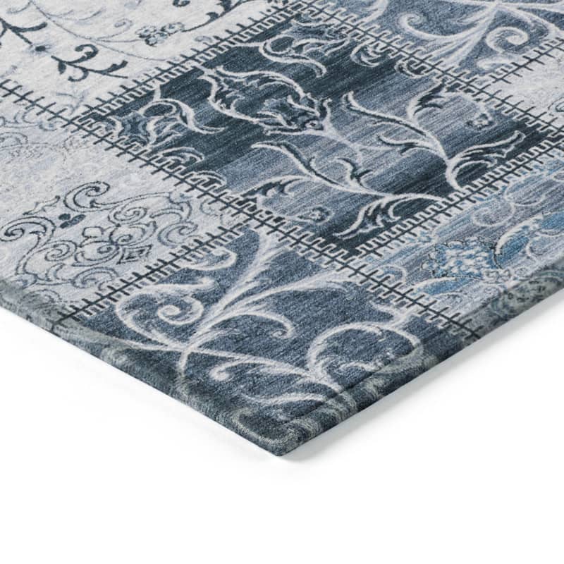 Machine Washable Indoor/ Outdoor Traditional Patchwork Chantille Rug