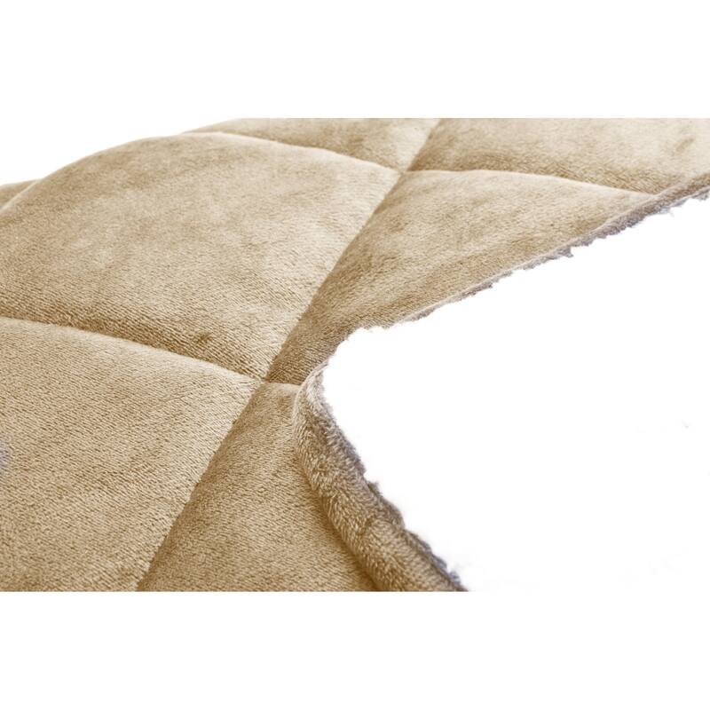 Velvet and Sherpa Quilted Foot Pocket Throw