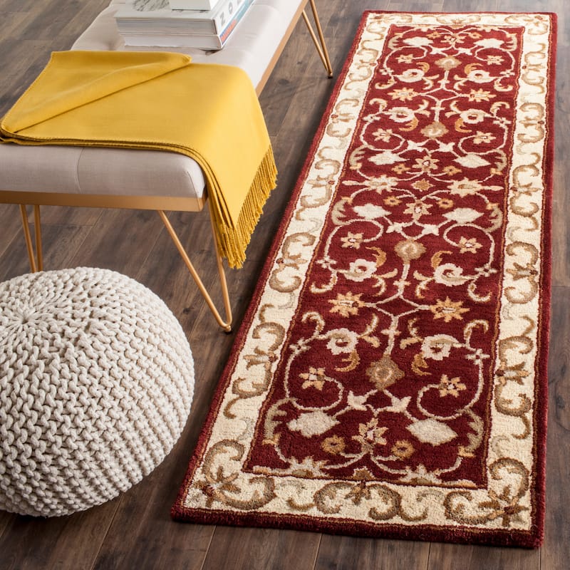 SAFAVIEH Handmade Royalty Soraya Ivory Wool Rug - 2'3" x 7' Runner - Red/Ivory