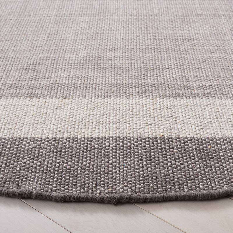 SAFAVIEH Flatweave Montauk Yurdagul Fringed Cotton Area Rug
