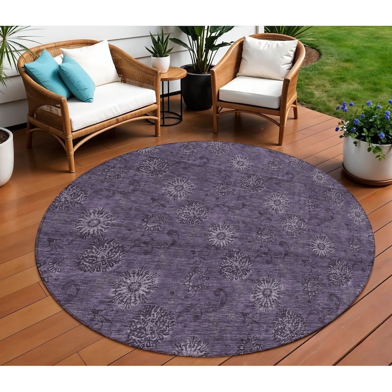 HomeRoots Floral Transitional Rectangle Outdoor Rug - 8' Round