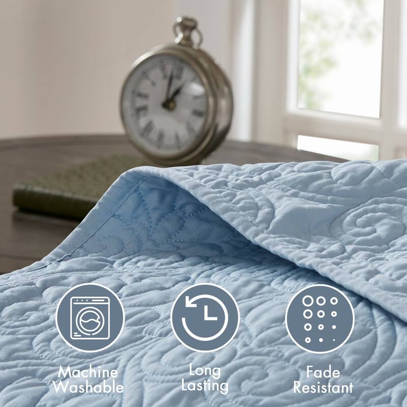 Madison Park Mansfield Reversible Oversized 3-piece Solid Texture Bedspread Quilt Set with Matching Shams
