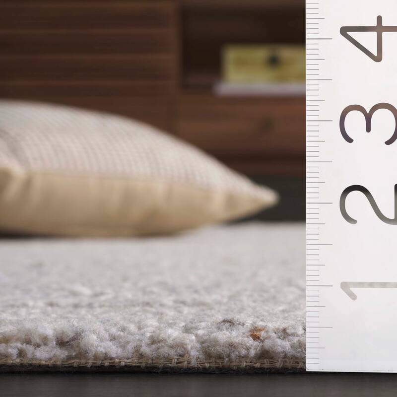 SAFAVIEH Handmade Pine Mizuho Rug