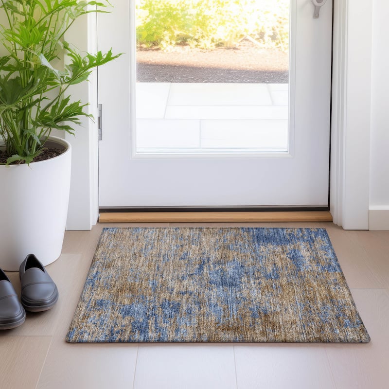 Machine Washable Indoor/ Outdoor Abstract Ombre Chantille Rug - Navy - 1'8" x 2'6"