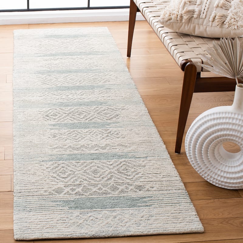 SAFAVIEH Handmade Metro Maelane French Country Wool Rug - 2'3" x 8' Runner - Natural/Light Grey