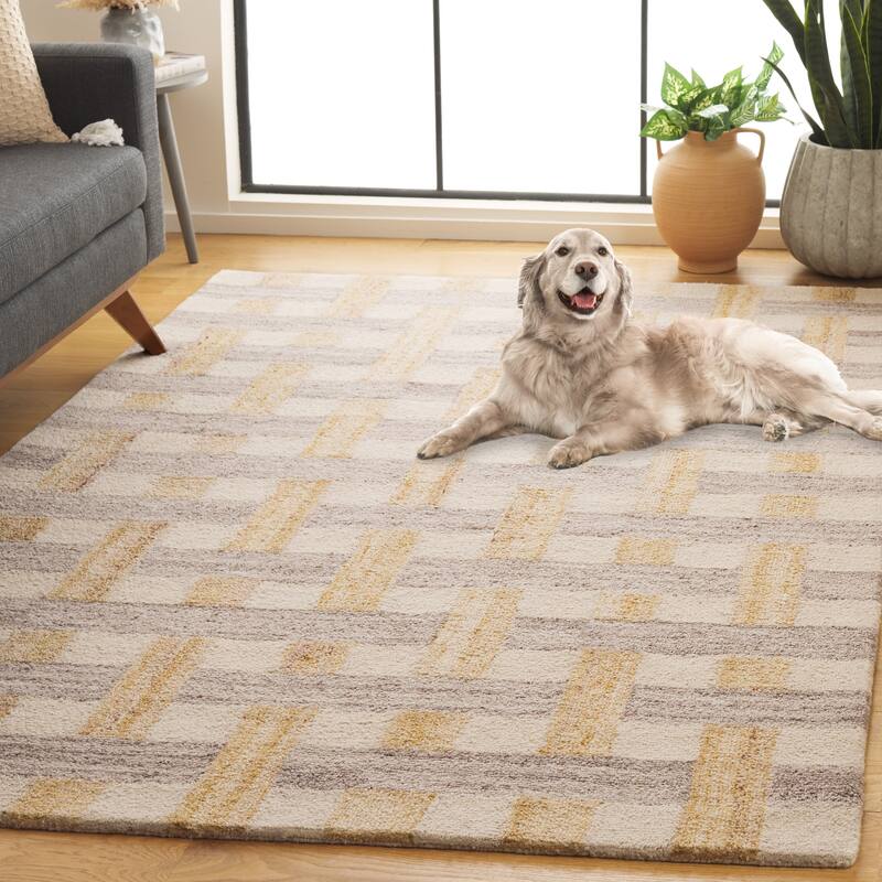 SAFAVIEH Handmade Genre Kwang Checkered Wool Rug