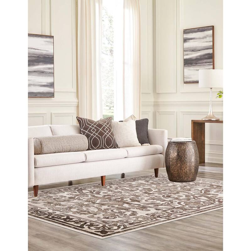 Traditional Wralvale Collection Area Rug