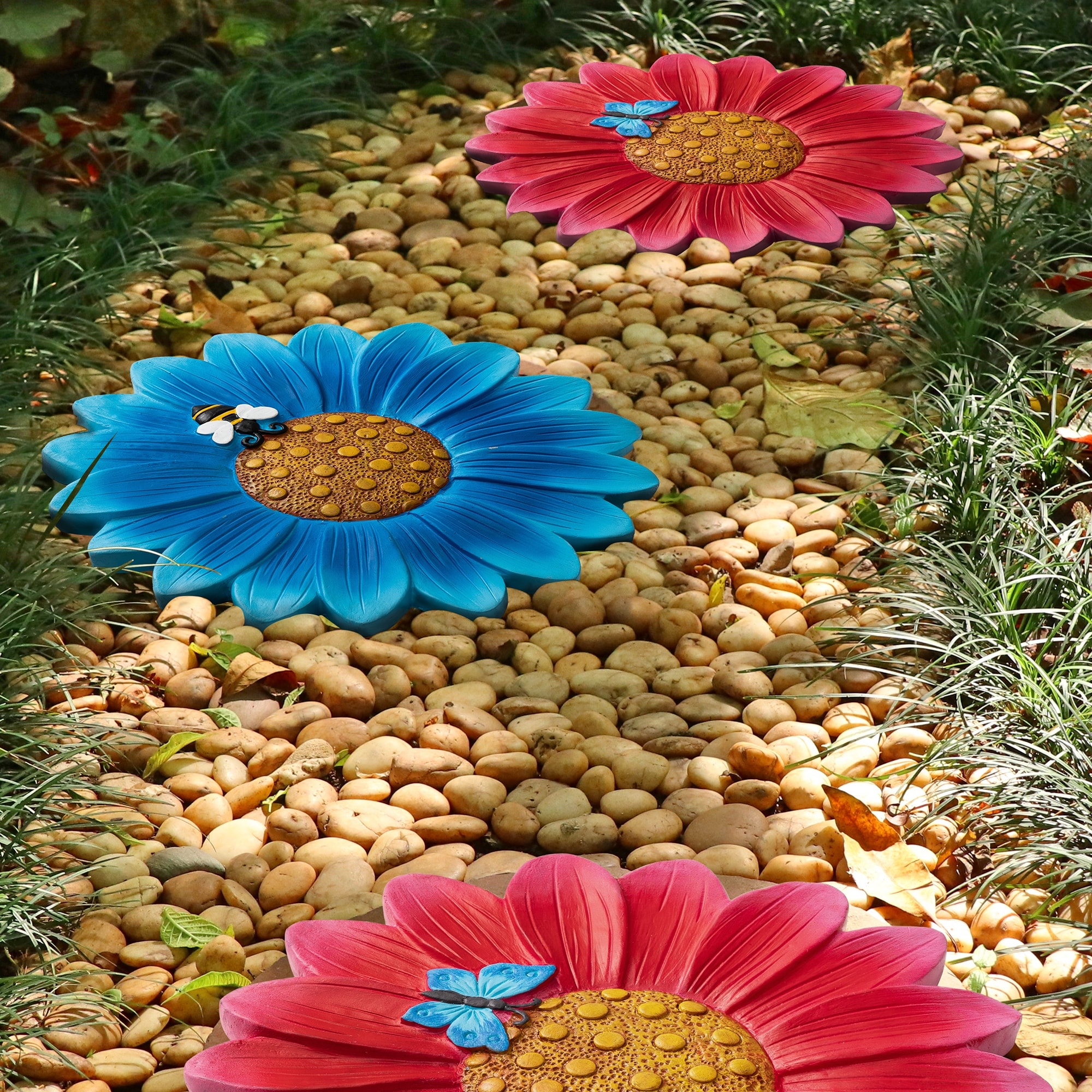 Glitzhome 2-Piece Butterfly and Bee on Daisy Cement Stepping Stones Pathway Decor - 10 in