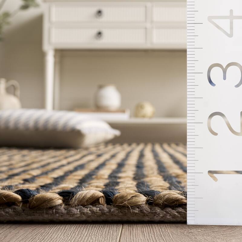 SAFAVIEH Handmade Natural Fiber Couture Seka Jute & Cotton Rug