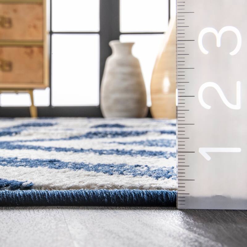 Nuloom Zadie Geometric Area Rug
