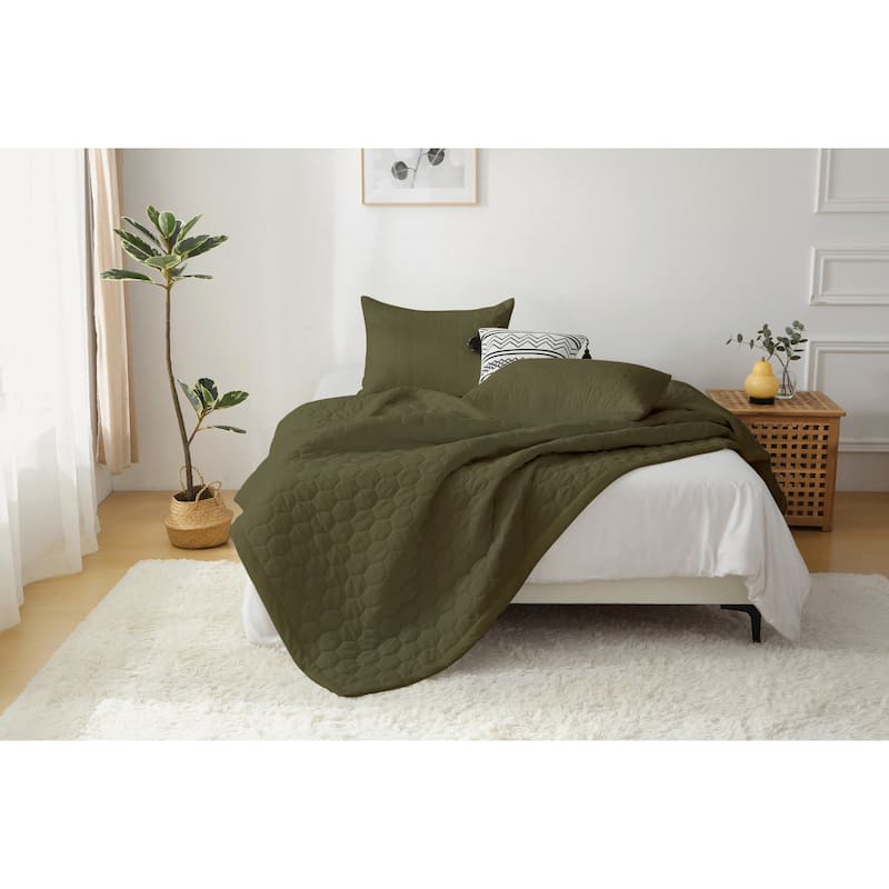 Better Style Home Microfiber Honeycomb Quilt Sets