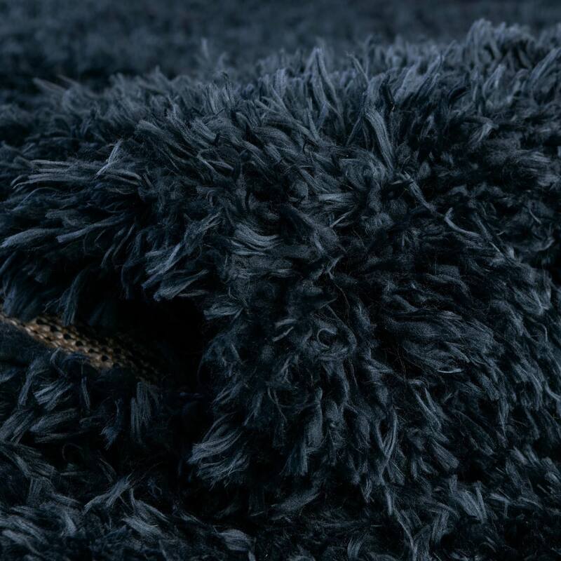 Shag Arum Shag Collection Area Rug