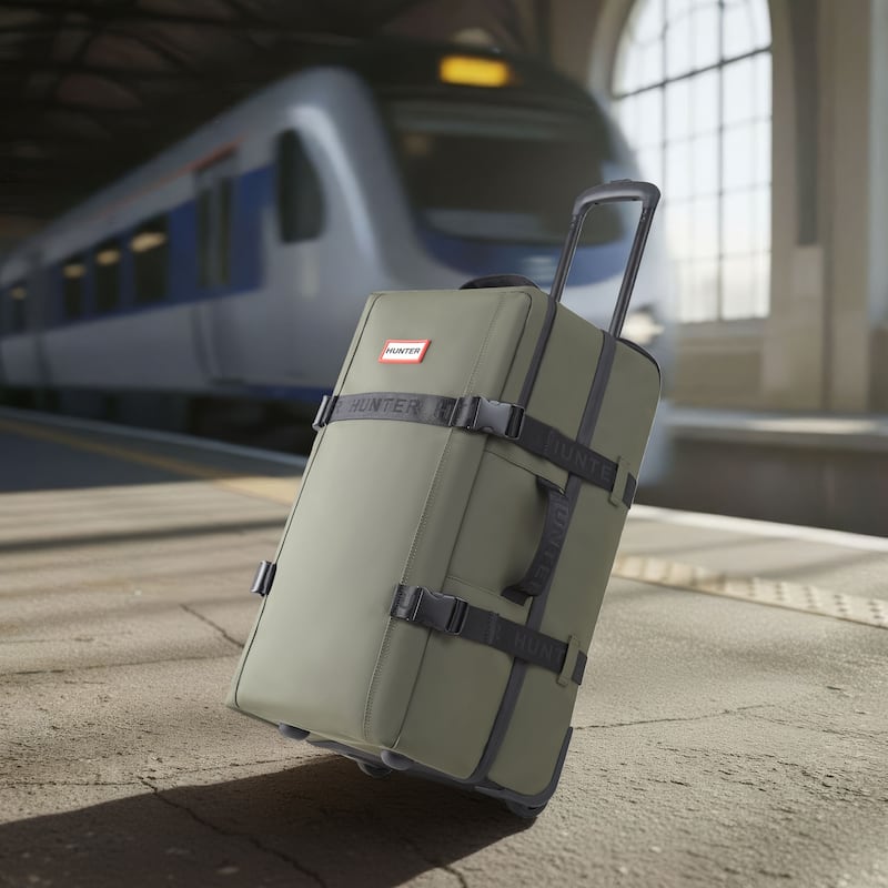 Hunter Stormhaul 25" Rolling Duffle Luggage Bag - Cypress Green