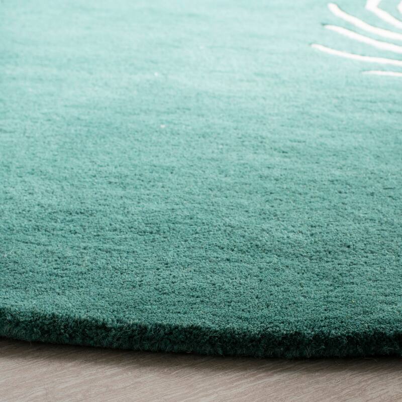 SAFAVIEH Handmade Soho Alyse Peacock Feather N.Z. Wool Rug