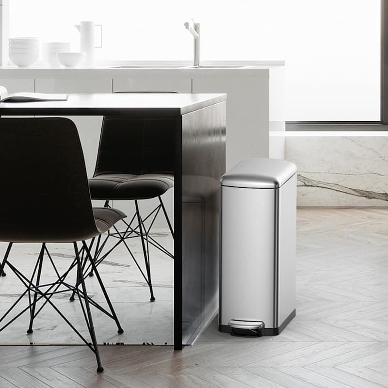8 Gallon Slim Kitchen Trash Can with Removable Bucket - Silver