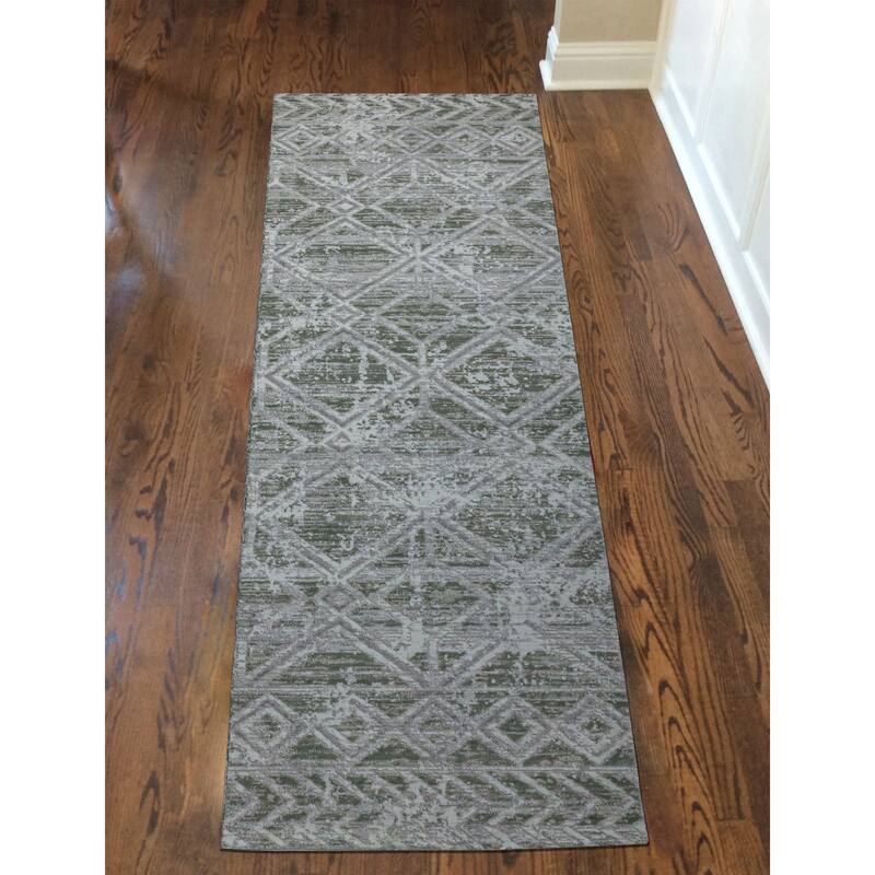 Admire Home Living Lucio 1243 Transitional Geometric Area Rug - 2'2" X 7'7" - Green