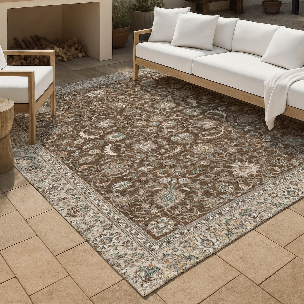 Machine Washable Indoor/ Outdoor Traditional Arvada Chantille Rug
