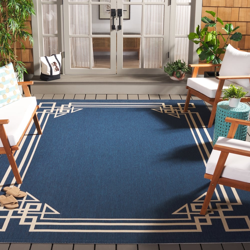 SAFAVIEH Courtyard Gjurga Indoor/ Outdoor Rug