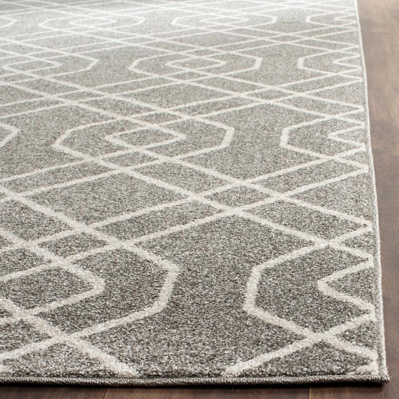SAFAVIEH Amherst Aureliane Modern Rug