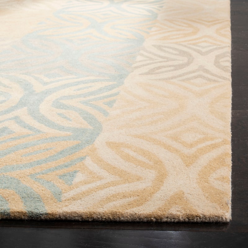 SAFAVIEH Handmade Wyndham Gabriela Modern Wool Rug