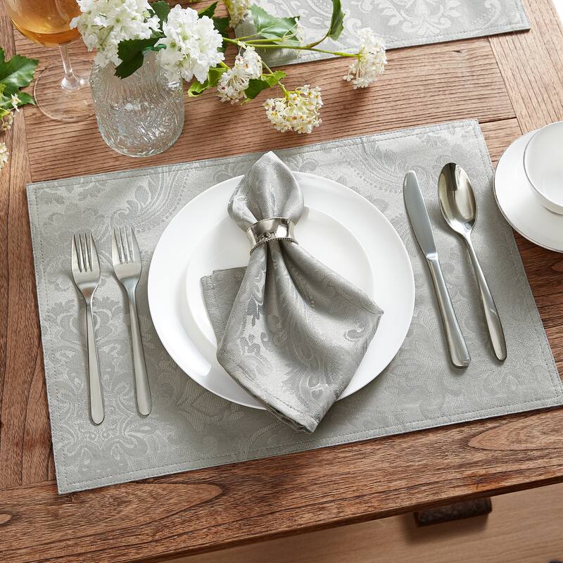 Porch & Den Pamela Damask Placemat (Set of 4) - 13"x19"
