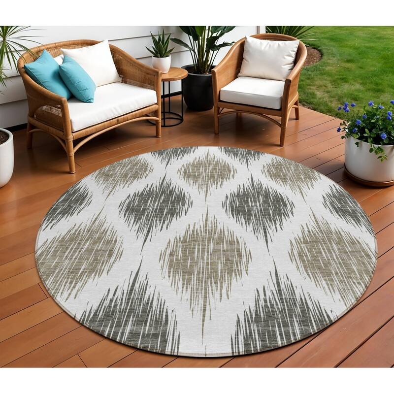 HomeRoots Ikat Transitional Rectangle Outdoor Rug - 8' Round