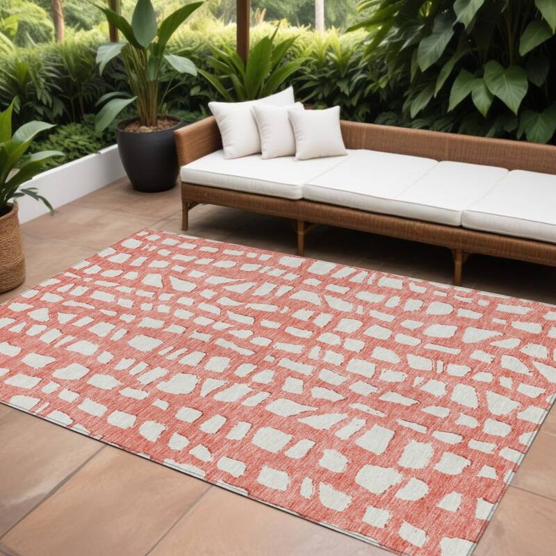 HomeRoots Abstract Transitional Rectangle Outdoor Rug - 8' X 10'