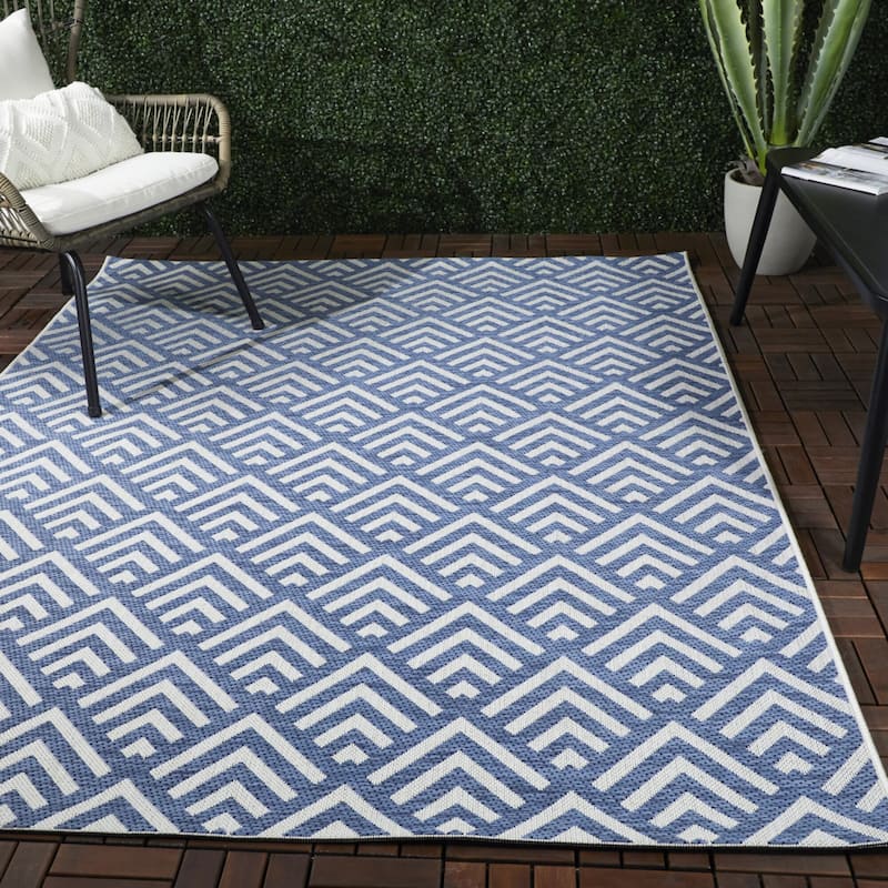 Gloria Modern Chevron Indoor/Outdoor Area Rug - 7'10" x 10' - Blue