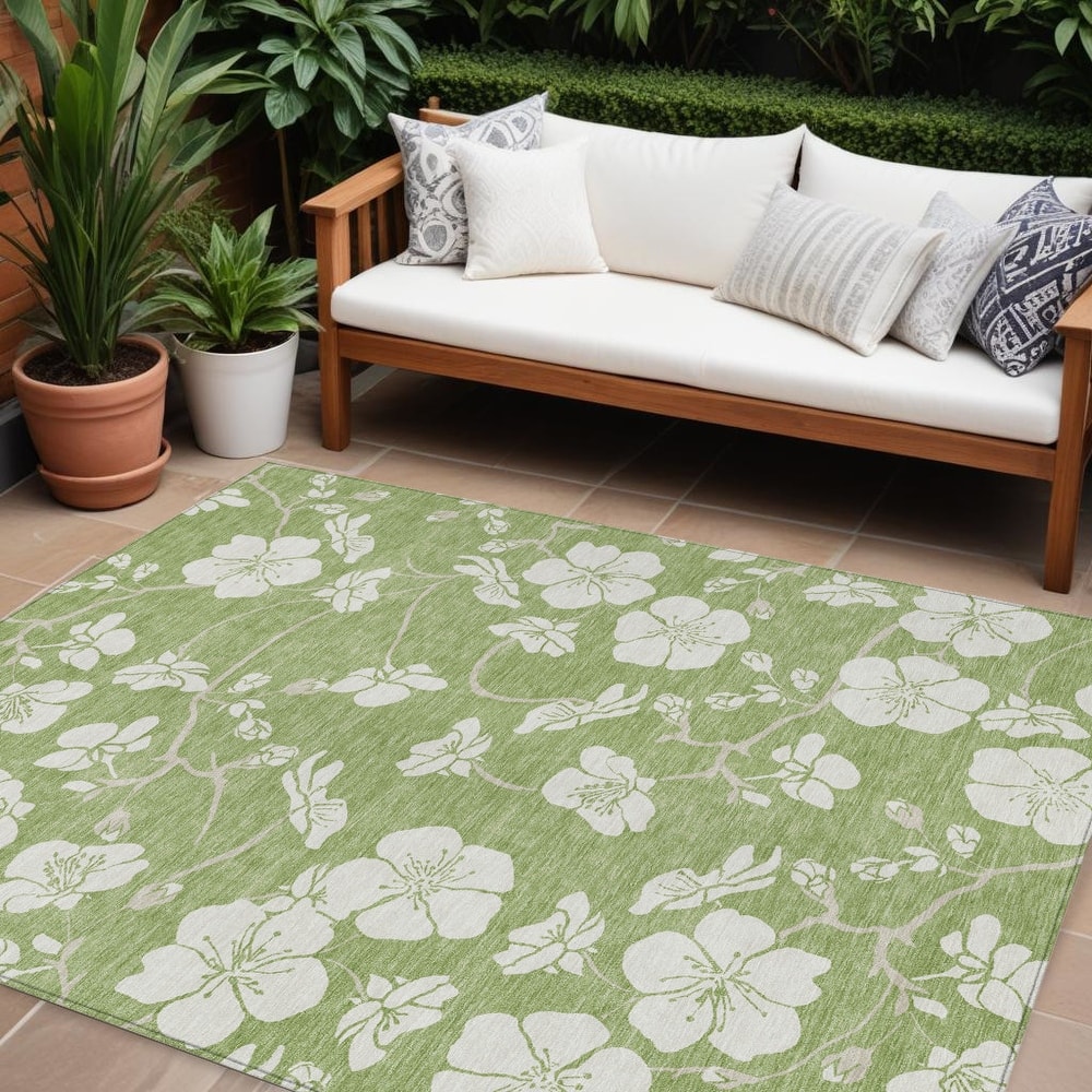 HomeRoots Floral Transitional Rectangle Outdoor Rug