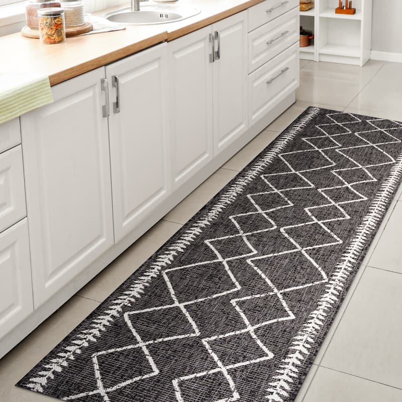 JONATHAN Y Kafel Tribal Diamond Trellis Indoor/Outdoor Area Rug