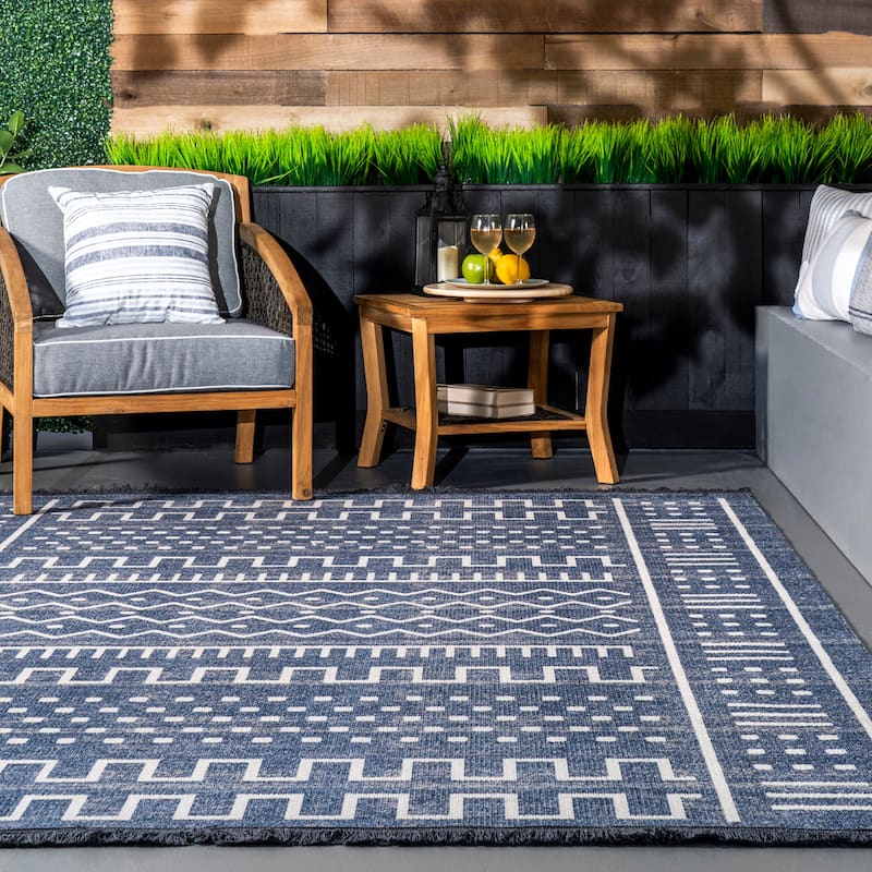 Nuloom Outdoor Tribal Cora Area Rug