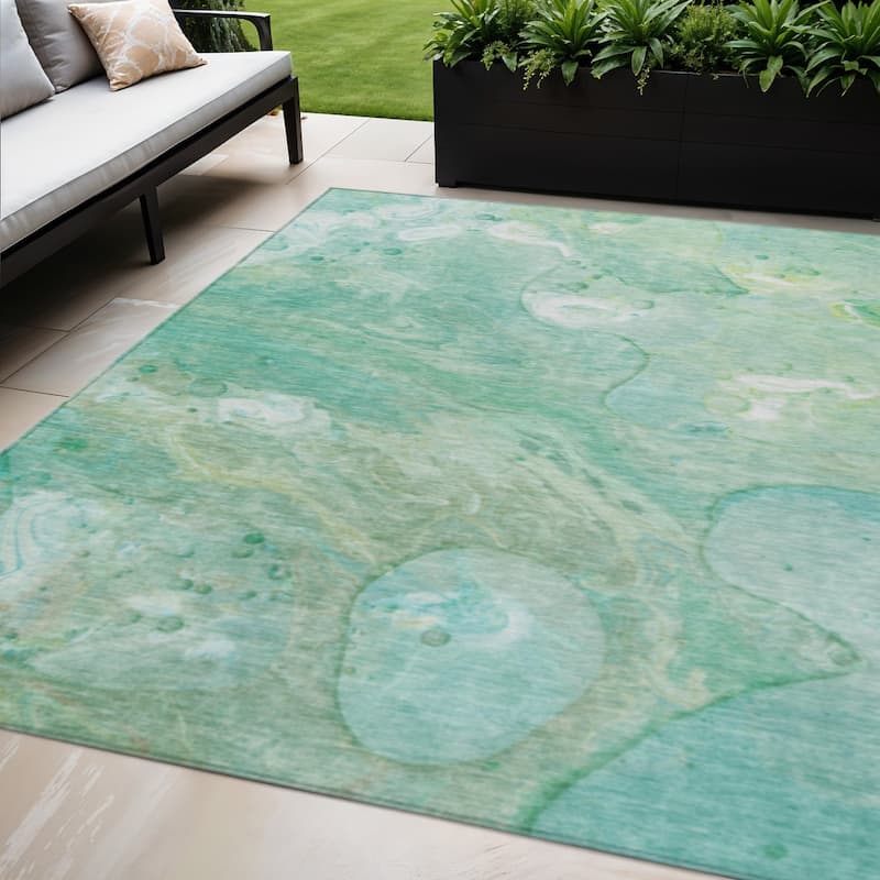 HomeRoots Abstract Transitional Rectangle Outdoor Rug - 5' X 8'