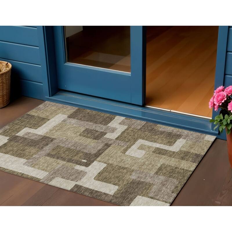HomeRoots Abstract Transitional Rectangle Outdoor Rug - 3' x 5'