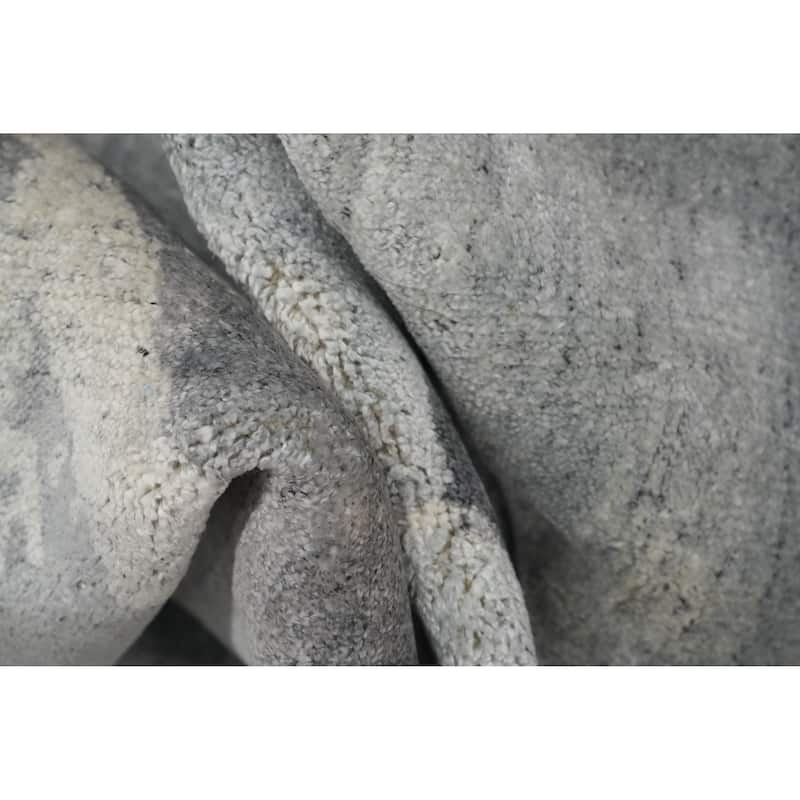 Hand Knotted Oriental Viscose Silk Carpet Modern Animal Pictorial Greys & Charcoal Abstract Area Rug - 7' 7'' X 5' 8''
