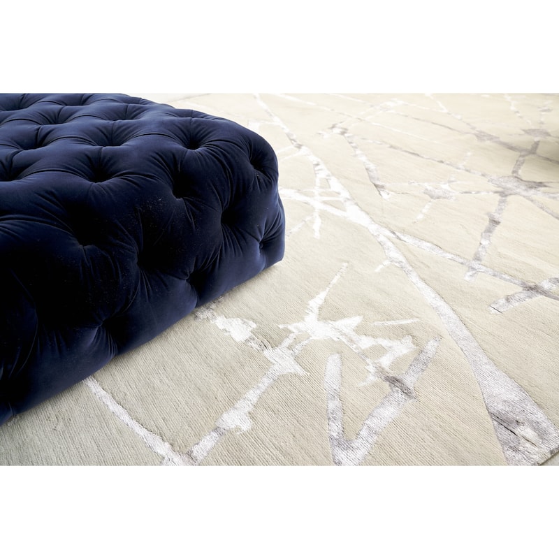 EXQUISITE RUGS Space Age Hand-knotted Wool/Bamboo Silk Silver/Ivory Area Rug.