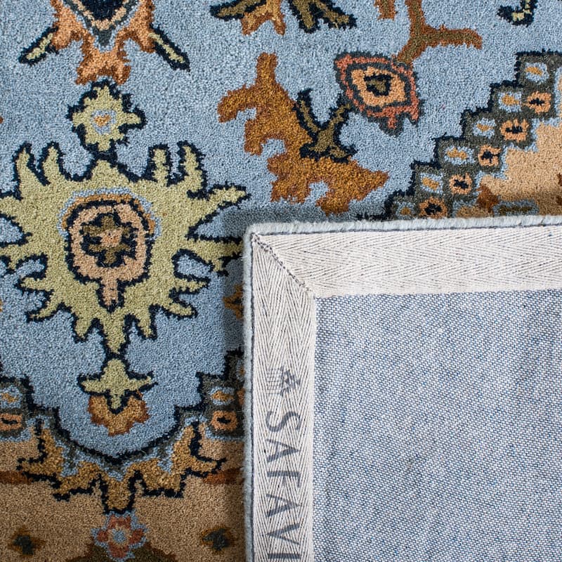 SAFAVIEH Handmade Heritage Carrol Traditional Oriental Wool Rug