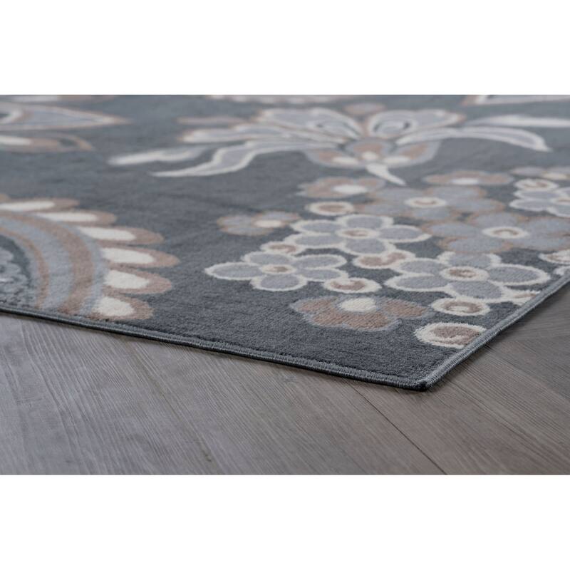 Hamilton Transitional Floral Indoor Area Rug