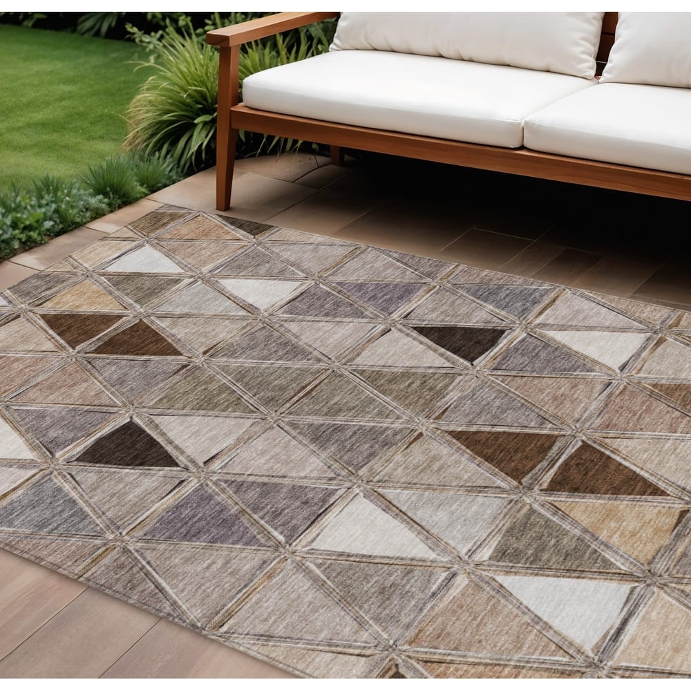 HomeRoots Geometric Transitional Rectangle Outdoor Rug