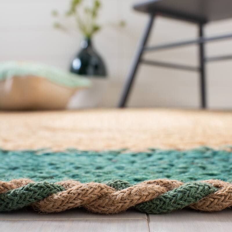 SAFAVIEH Handmade Natural Fiber Lianna Casual Jute Rug