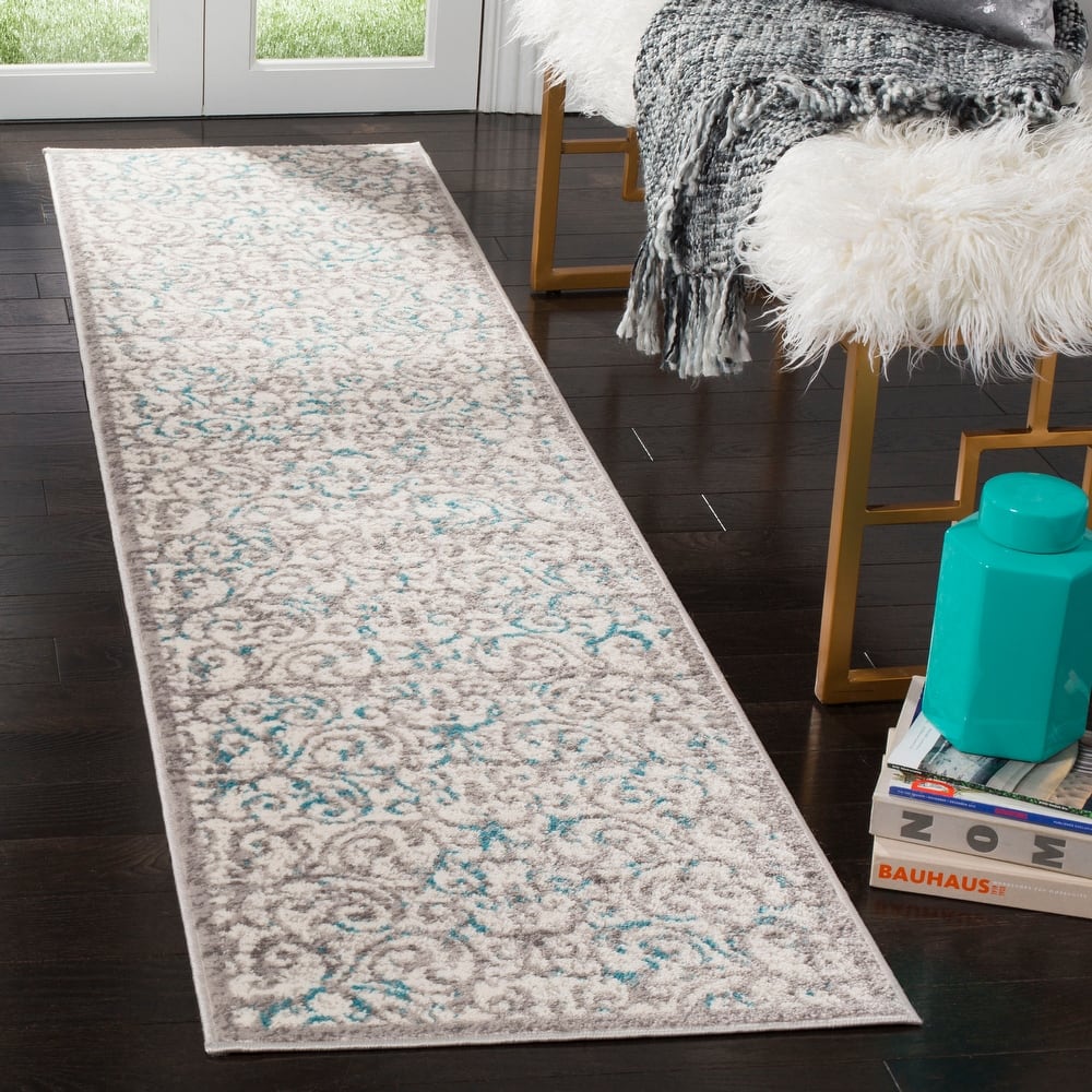 SAFAVIEH Skyler Nairne Modern Rug