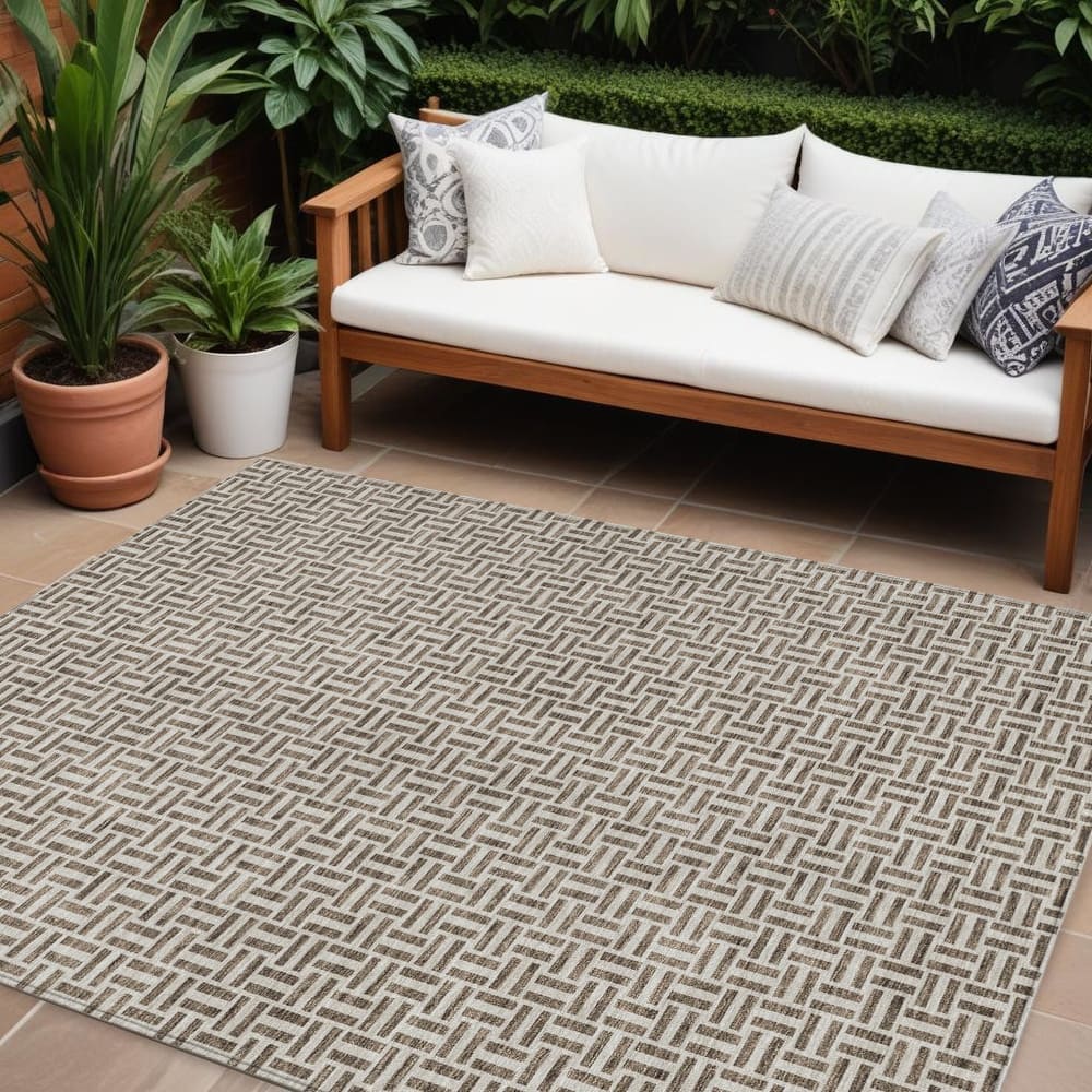 HomeRoots Geometric Transitional Rectangle Outdoor Rug