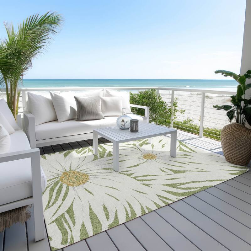 Machine Washable Indoor/ Outdoor Floral Chantille Rug